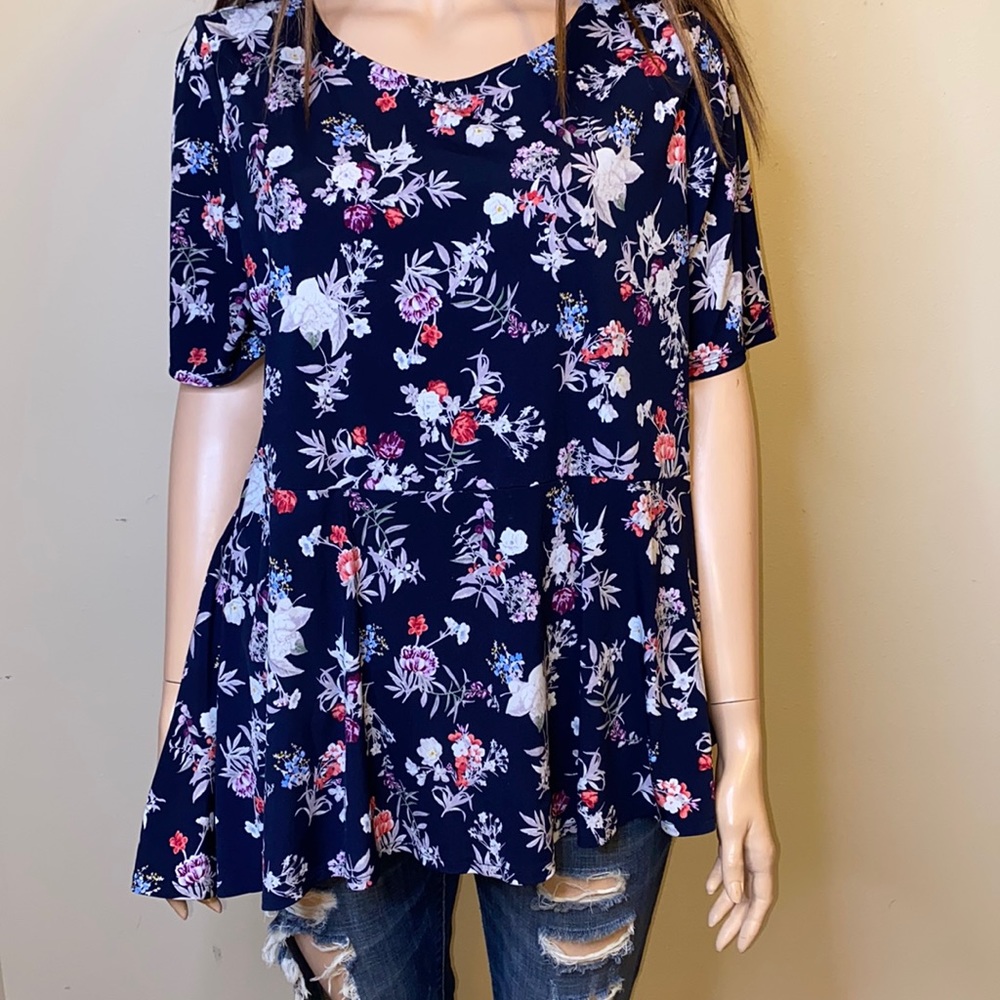 Lane Bryant 26:28 Peplum Blue Floral Top